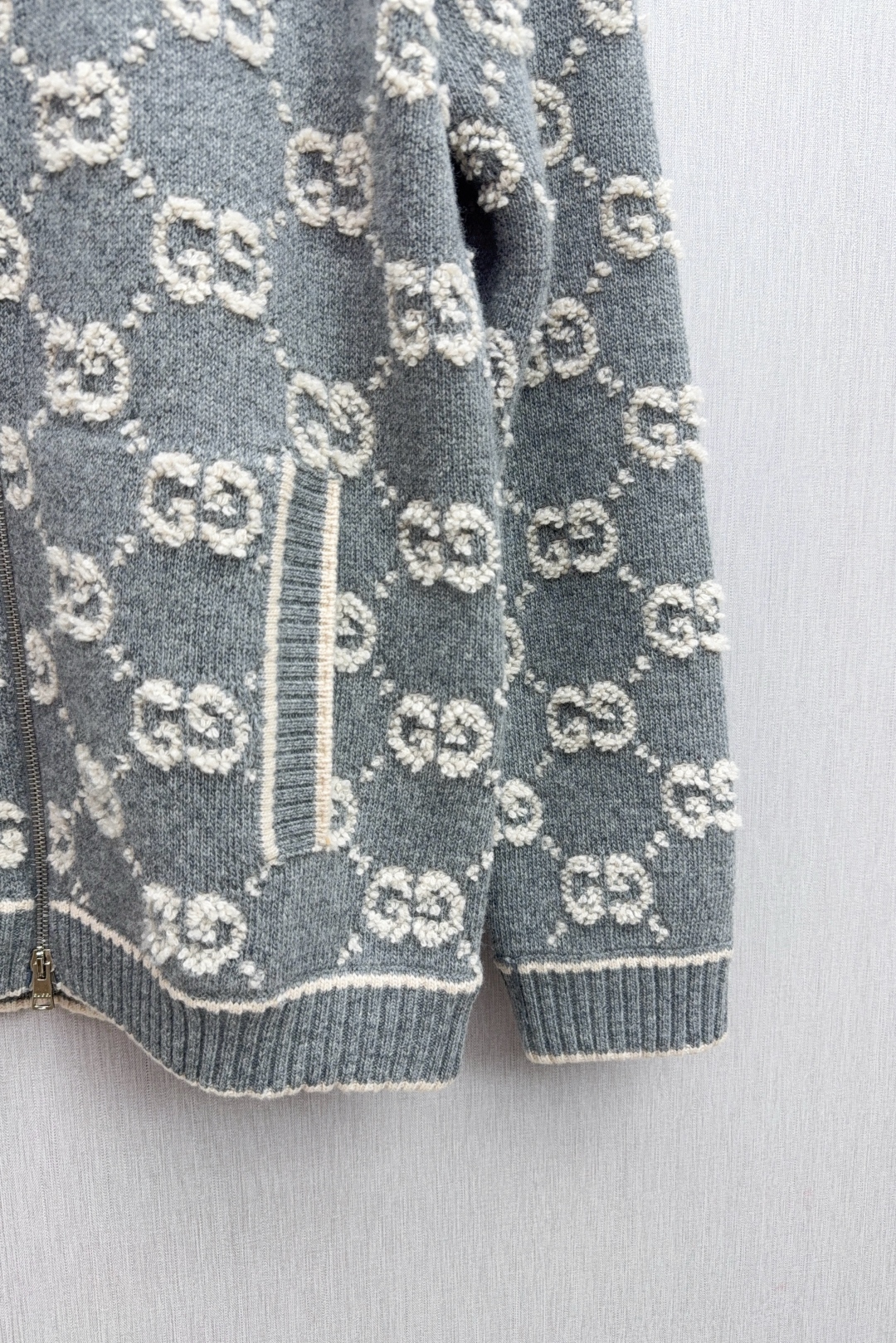 Luxury Gucci GG Wool Shirt Collection for Autumn & Winter: High-End, Three-Standard, Short-Sale Design - 图片 5