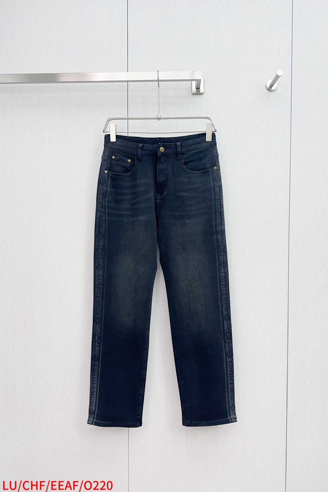 Review: Lululu Jeans – Classic, Stylish, Comfortable with High-Level Feelings