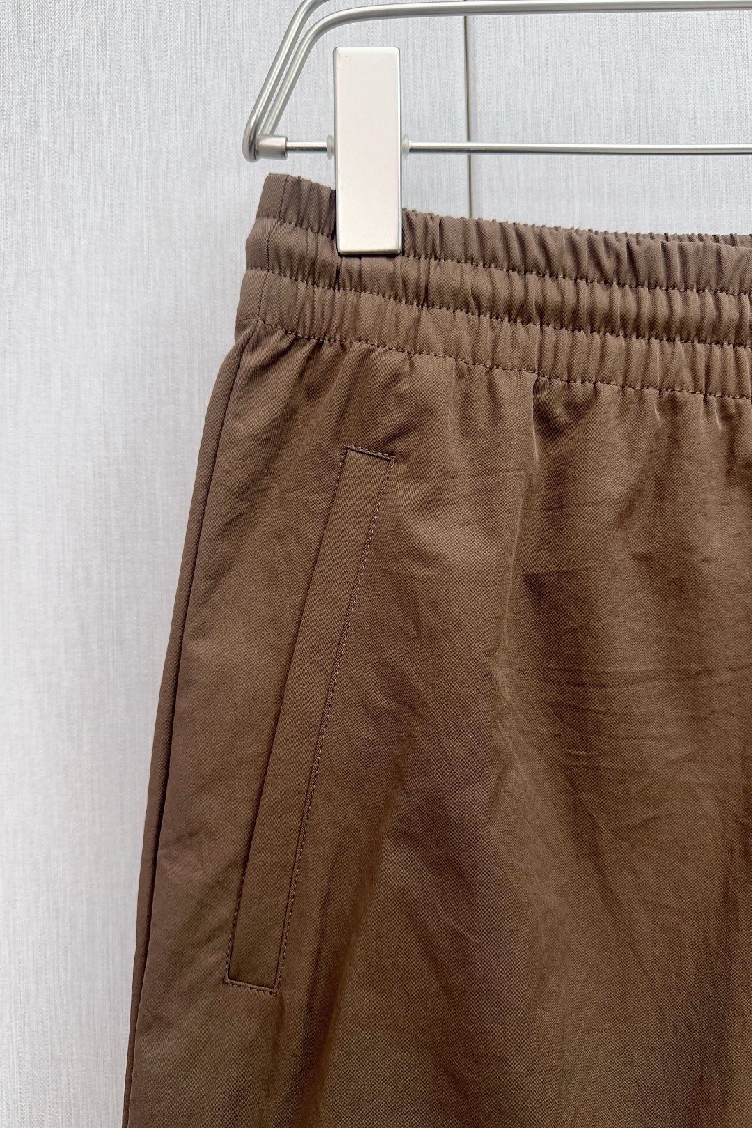 Men’s Classic Letter Embroidery Shorts for Spring/Summer 2025: Stylish and Versatile - 图片 4