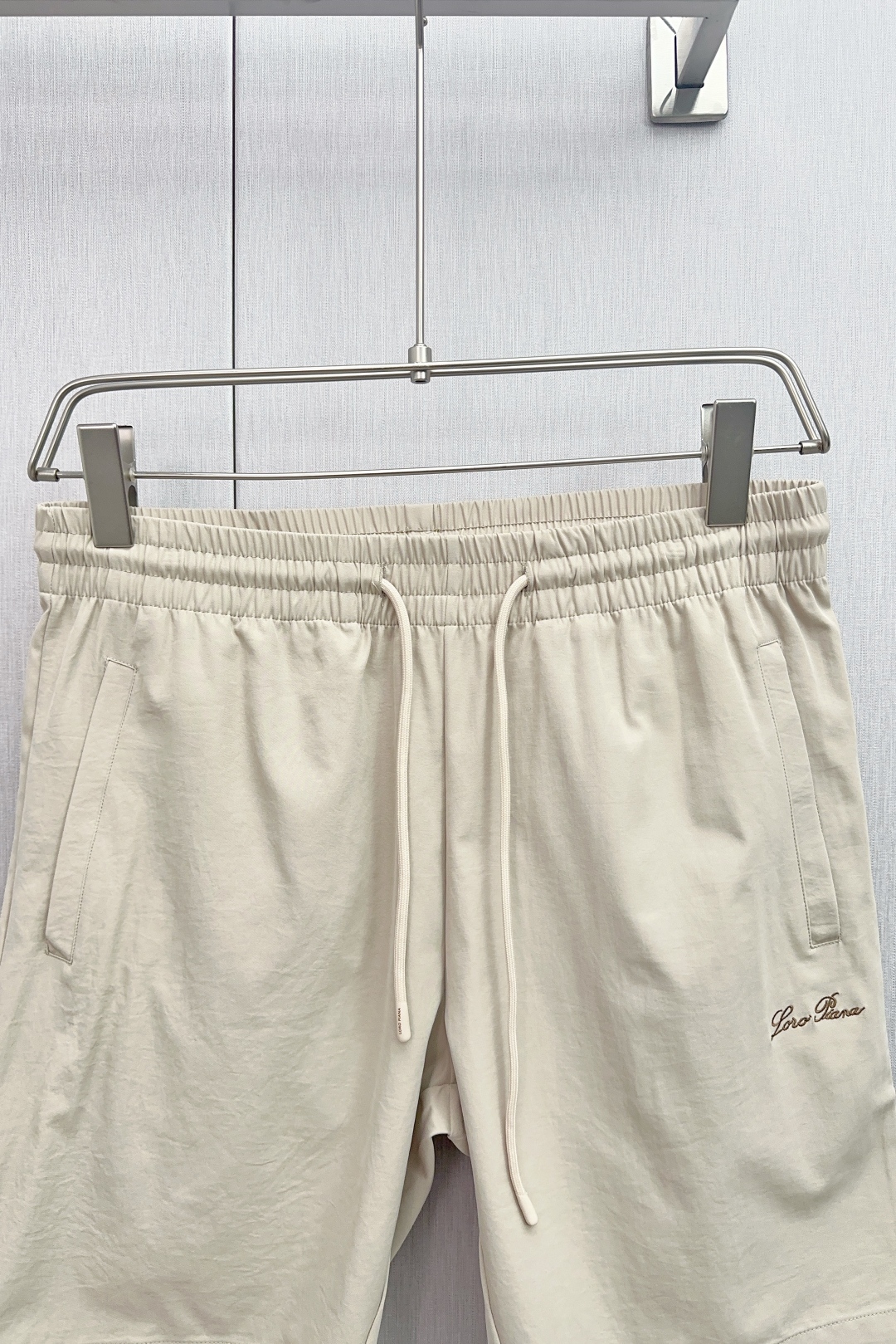 Spring/Summer 2025 Men’s Classic Letter Embroidery Shorts: Versatile and Stylish - 图片 4