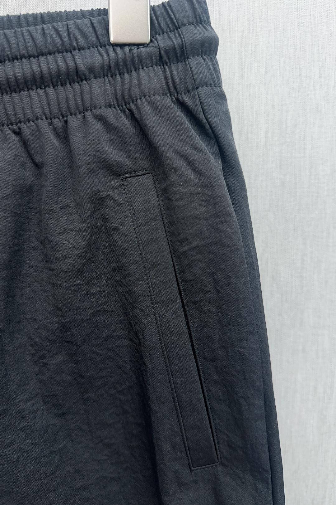 Fashion Forward: 2025 Simultaneous Sales of High-Grade Trigonometry Shorts - 图片 5