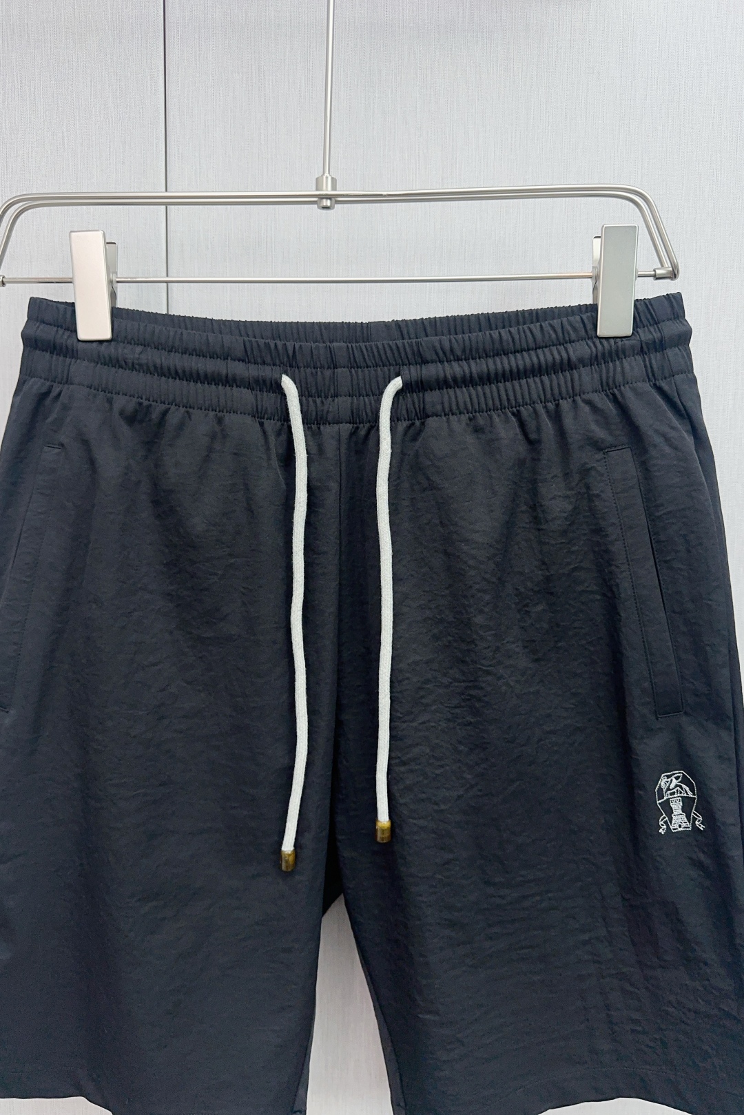Fashion Forward: 2025 Simultaneous Sales of High-Grade Trigonometry Shorts - 图片 3