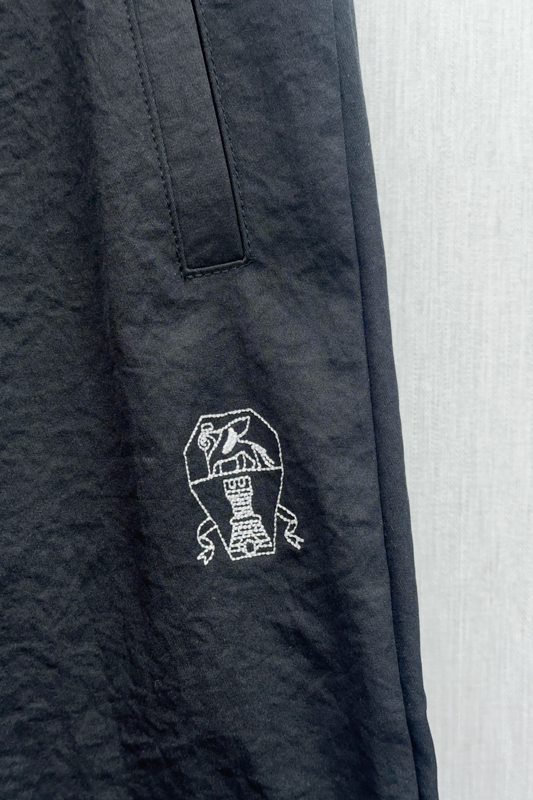 Fashion Forward: 2025 Simultaneous Sales of High-Grade Trigonometry Shorts - 图片 4