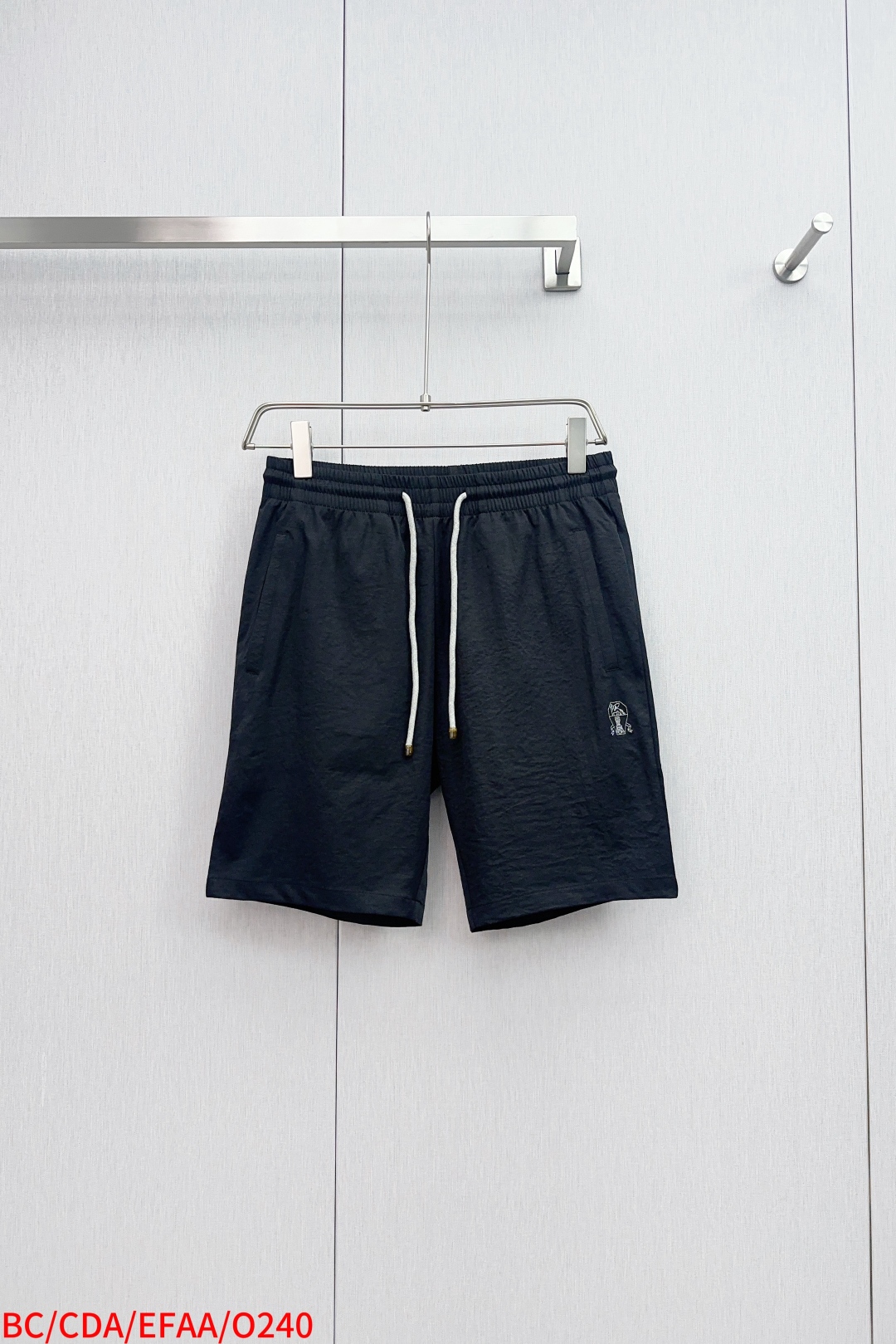 Fashion Forward: 2025 Simultaneous Sales of High-Grade Trigonometry Shorts - 图片 1