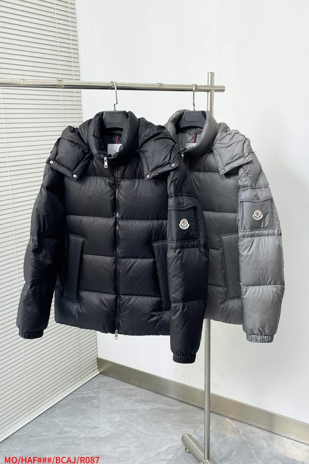 NO:597068,R087 Moncler 2025 latest fashion designer down jacket hooded down jacket, winter top light luxury down jacket, hood is removable, popular down jacket, 90# white goose down filling, every detail shows craftsmanship, enough advanced structural tailoring design changes to show men's diverse image changes, slim fit, tailoring, to meet the current popular multi-layered wear, versatile style for life!  Size M-3XL, complete with three standards, jackets & coats, down jacket, hats, alexander wang19860909R087 Moncler 2025最新款时尚设计师款羽绒外套连帽羽绒服,冬季顶级轻奢羽绒服,帽可拆,爆款羽绒服,90#白鹅绒填充,处处细节显工艺足够的高级结构性剪裁的设计改变来展现男士多样的形象变化,修身利落、剪裁合体,满足时下正流行的多层次穿搭,生活百搭款式！ 码数M-3XL 三标齐全,,jackets & coats,down jacket,hats,alexander wang,Men's clothing