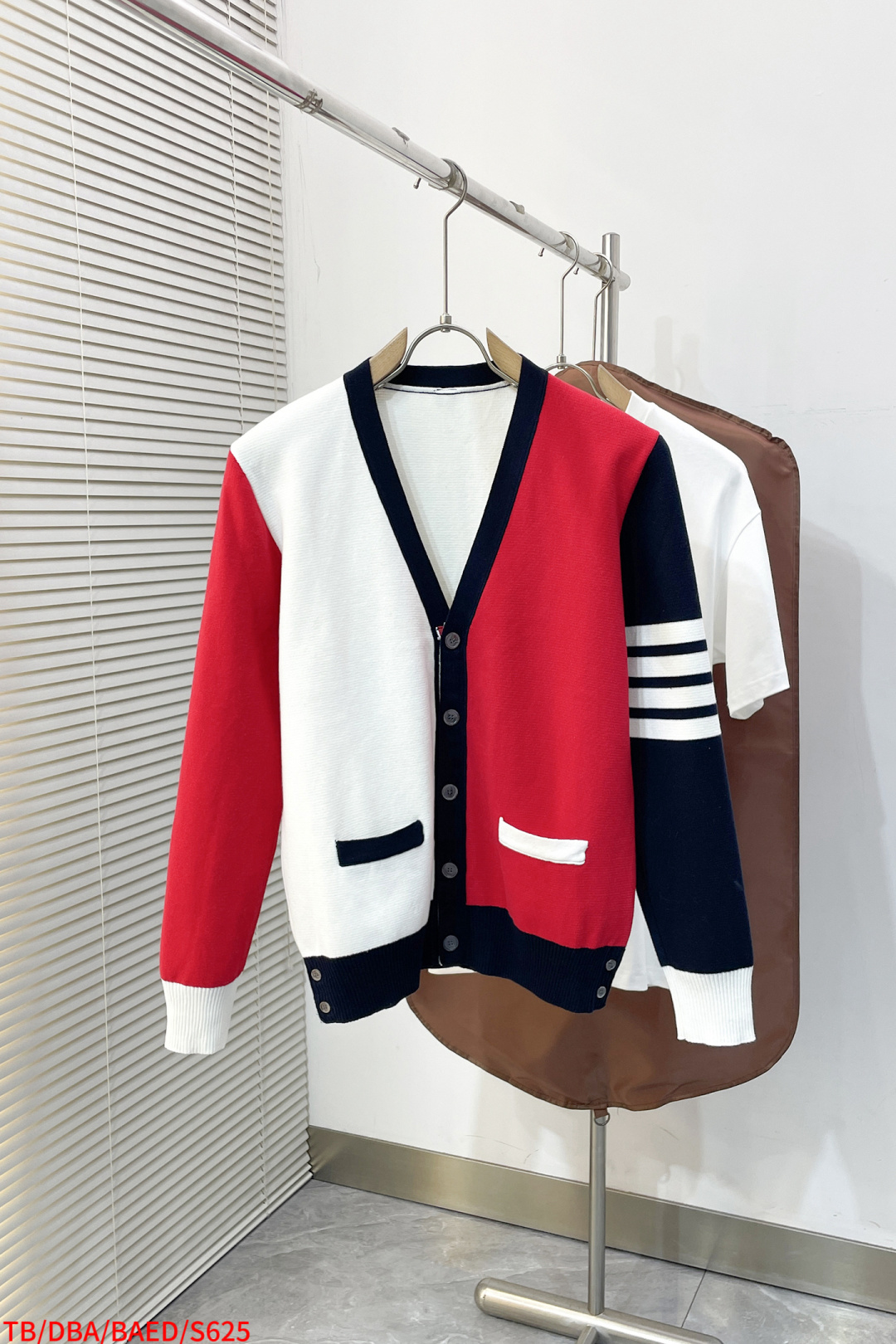 _dhF9s4dAc1T_tGdO49h4bWFolKIqLxkuQ5G1YLw