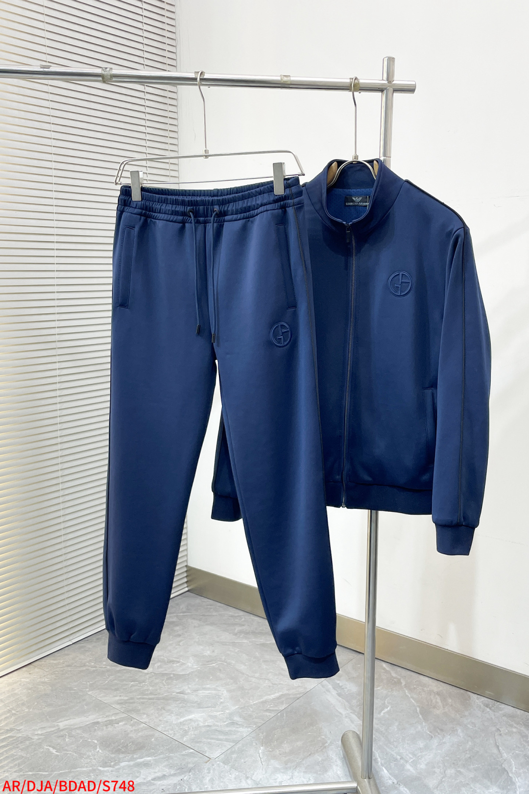 _d_i9sHkeug1QFGQzR7Zl4y7KhRFE31bayseVGUQ