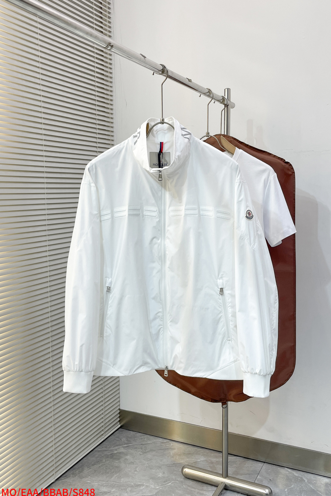 NO:729667,Replaced after the year S848 MONCLER 2026 early spring series, the latest fashionable stand-up collar jacket. Every detail shows craftsmanship and enough advanced structural tailoring design changes to show men's diverse image changes. Slim and neat, tailored to meet the current popular multi-layered wear, custom studded buckles, unique. Versatile style for life. Complete with three standards. Boutique shipment dx. Size M-3XL. Complete with three standards. Next day,,jackets & coats,jackets &  coats,19860909年后退换 S848 MONCLER 2026早春系列,最新时尚立领夹克外套.处处细节显工艺足够的高级结构性剪裁的设计改变来展现男士多样的形象变化,修身利落、剪裁合体,满足时下正流行的多层次穿搭,定制钉扣,独一无二.生活百搭款式 三标齐全 精品出货dx 尺码M-3XL 三标齐全 隔天,,jackets & coats,jackets & coats,,Men's clothing