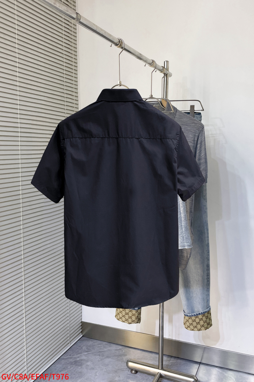 Alternative view of T-Shirt T976 09713