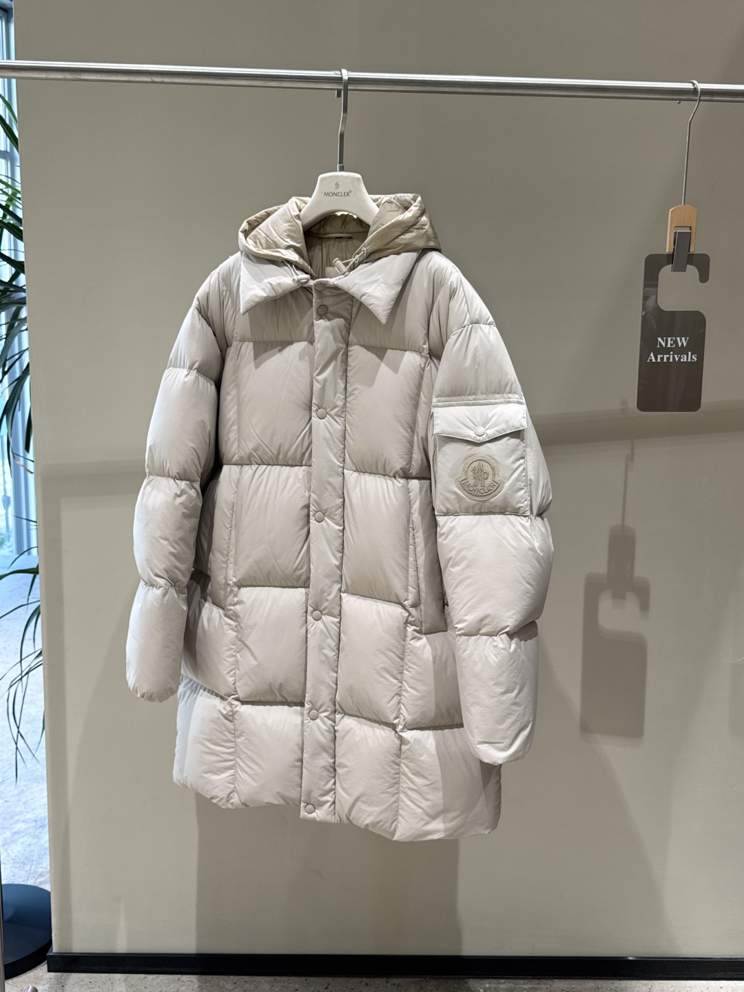 #正品级:𝗠𝗼𝗻𝗰𝗹𝗲𝗿｜盟可睐 𝟮𝟱𝗦𝗦 𝗔𝗹𝗶𝘇𝗲长款大标 可拆卸帽 加厚长款羽绒服【赵露思同款】 