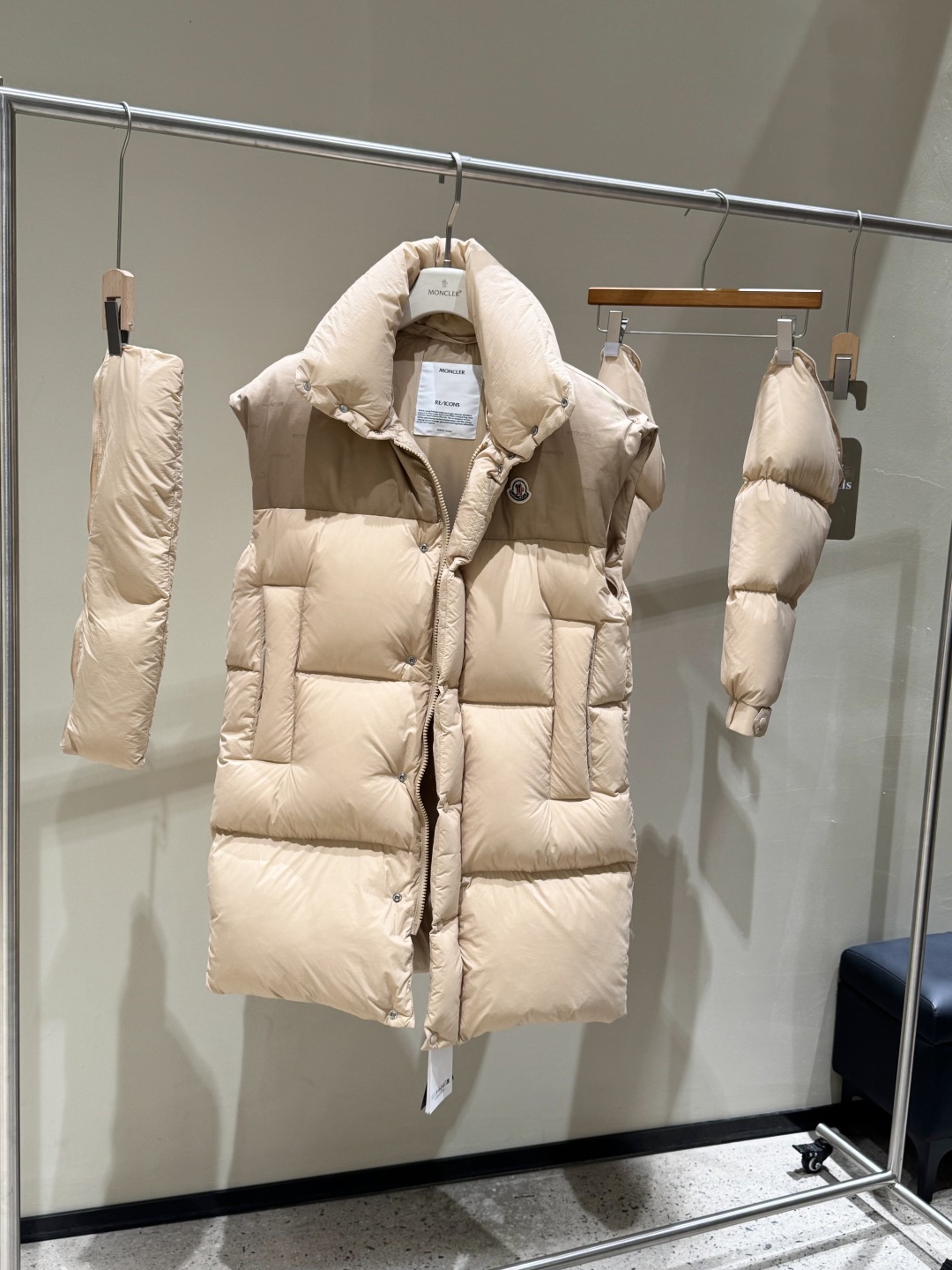 #正品级:𝑴𝒐𝒏𝒄𝒍𝒆𝒓|蒙口 /盟可睐 25𝒔𝒔 Verone 秋冬新品限量款多功能【可拆袖】长款立领