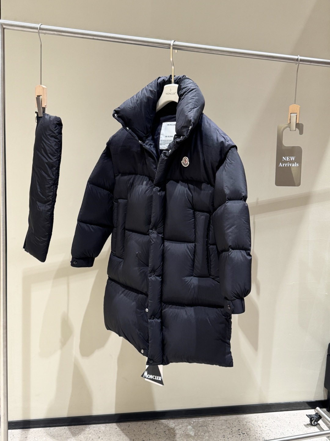 #正品级:𝑴𝒐𝒏𝒄𝒍𝒆𝒓｜蒙口 /盟可睐 25𝒔𝒔 Verone 秋冬新品限量款多功能【可拆袖】长款立领