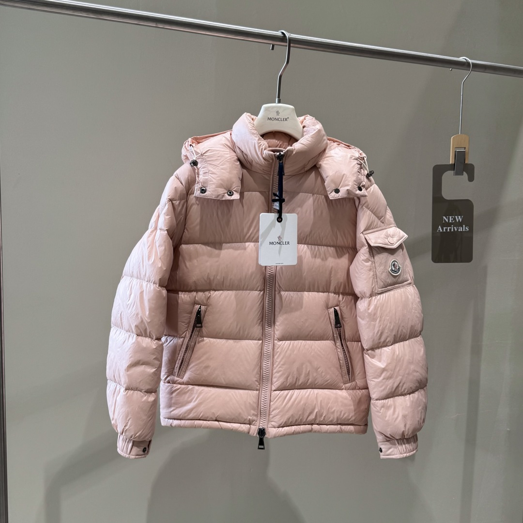 NO:596818,Women's top 95 down jacket.｜Moncler series women's short down jacket #07S# # # # # Product color black, white, pink,,Moncler,down jacket,alexander wang19860909女款顶级95绒绒.｜盟可睐 系列 女士短款羽绒服#07S# # # # # 产品配色黑色、白色、粉色,,Moncler,down jacket,alexander wang,Men's clothing