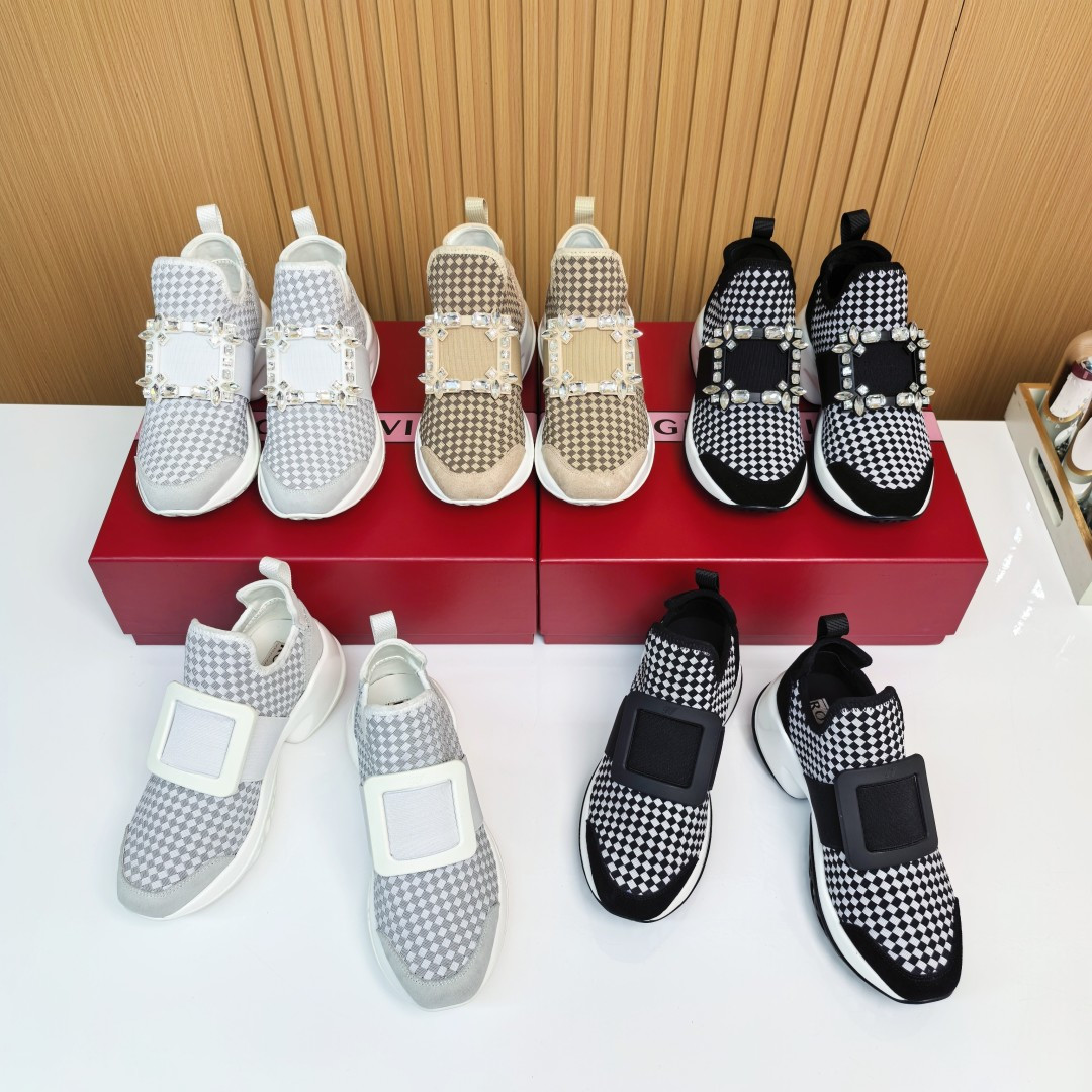 NO:412286,Rv spring and summer new RV women's shoes Viv' Run upgraded diamond buckle braided sports shoes, same style as celebrities. The sports trend is coming, and the young lady who wants to increase her height is very suitable for this one!  Perfect stretching leg lines, super positive style, perfect workmanship and details, very comfortable on the feet, elegant and versatile, foamed sole 7.5cm. Upper: Customized high elastic flying woven upper, buckle: k9 Czech diamond, casual shoes/sports shoes, sneakers19860909Rv春夏新款RV女鞋Viv' Run 升级钻扣编织运动鞋 明星同款 运动风潮来袭, 想要增高的小姐姐非常适合这款！ 完美拉伸腿部线条 版型超正 做工细节完美, 上脚非常舒适 高雅百搭 鞋底发泡大底7.5cm. 鞋面:定制高弹力飞织鞋面 饰扣:k9捷克钻,休闲鞋/运动鞋,sneakers,Women's Shoes