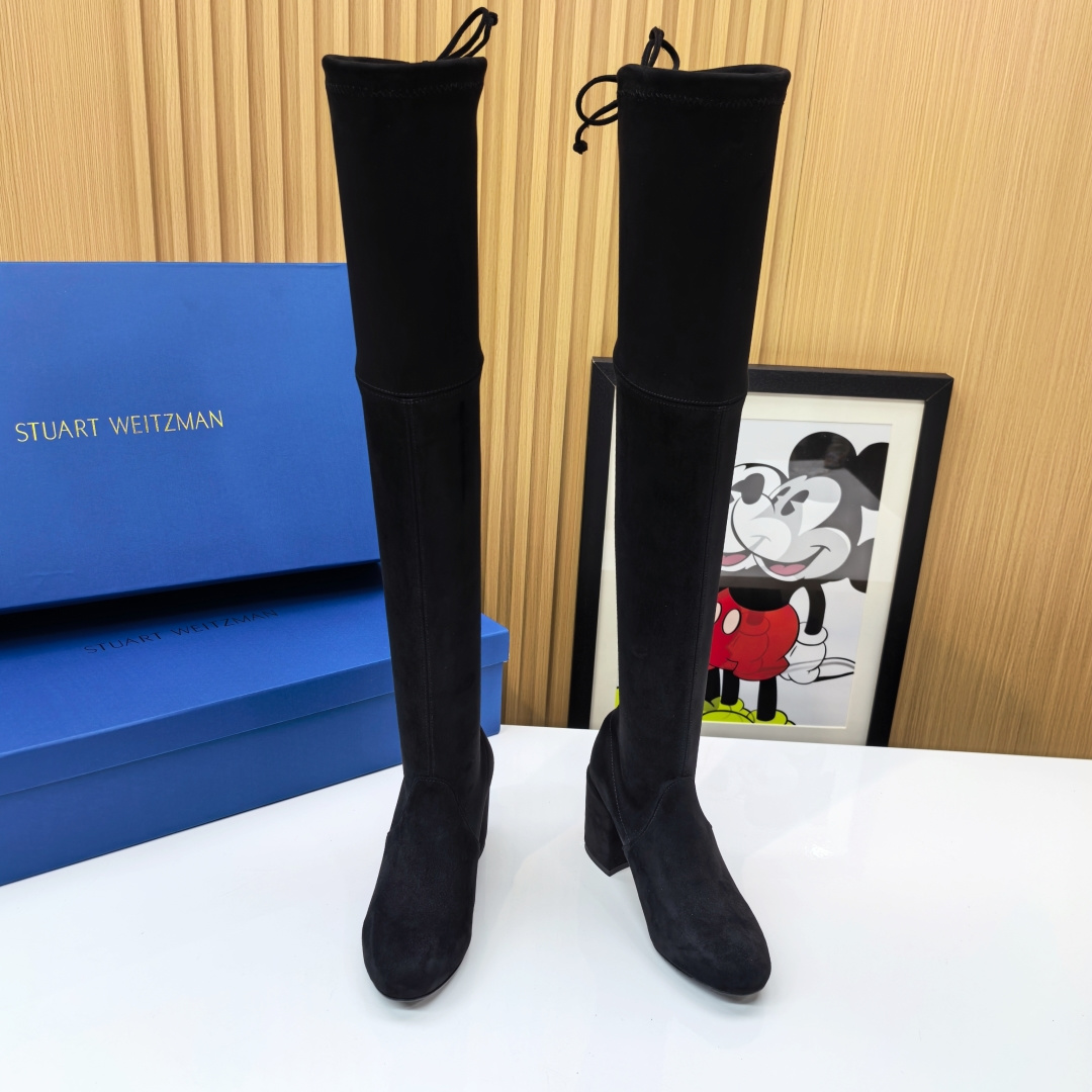 NO:578390,The ultimate form of SW over-the-knee stretch boots!  I’m obsessed with these must-have boots for my legs!  I am really so amazed by these boots that I cry. Say goodbye to the tight and tight feet of ordinary over-the-knee boots!  !  Put it on and instantly transform into a girl with comic legs. She has an aura of 2.8 meters and is blown away by this imported high-density stretch velvet!  It wraps just right like a second layer of skin. There is no pressure when you bend your knees and squat. No matter how you move, your legs will not fall off. The key is to make your legs straight!  !  !  X-shaped and O-shaped legs are all invisible. Sisters with fleshy legs can also have the same leg shape as supermodels. The lining is made of silk!  !  The slippery feel feels like a foot spa. My feet won’t feel stuffy after walking all day long. I’m no longer afraid of moisture in my boots. Wear it with a coat in autumn and winter, and it looks cool and stylish. Wear it with bare legs in spring and summer, and you’ll look like a hot girl. Size 34-40 (34, 40, custom-made, non-returnable, non-exchangeable), boots, stuart weitzman, boots, real silk19860909SW过膝弹力靴の终极形态！ 这双腿精必备神靴我锁死了！ 真的被这双靴子惊艳到哭 从此告别普通过膝靴的紧绷卡脚！！ 穿上它秒变漫画腿少女 气场直接两米八 吹爆这个进口高密度弹力绒！ 像第二层皮肤一样包裹得恰到好处 膝盖弯曲下蹲都无压力 怎么动都不掉筒 关键超级显腿直！！！X型O型腿统统隐形 肉肉腿姐妹也能拥有超模同款腿型 内里贴合真丝材质！！ 滑溜溜的触感像在做足部SPA 暴走一整天都不闷脚 再也不怕靴子里潮乎乎 秋冬穿它配大衣又A又飒 春夏光腿穿就是辣妹本辣 码数 34-40（34、40 订做不退不换）,靴子,stuart weitzman,boots,real silk,Women's Shoes
