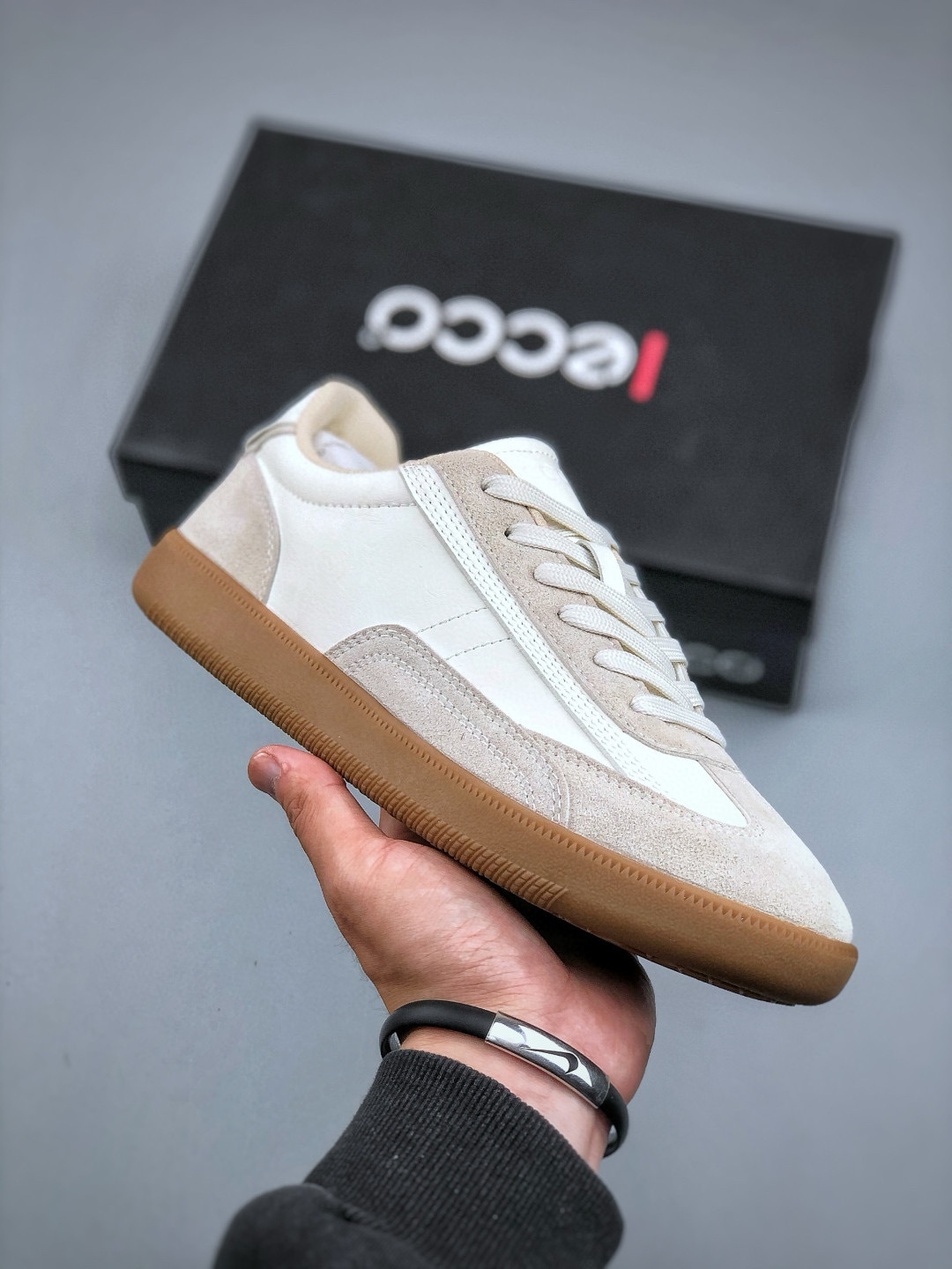 ECCO Men's White Leather and Suede Lace-Up Casual Retro Sneakers 2 cmp i1746031799128 9395 0 0