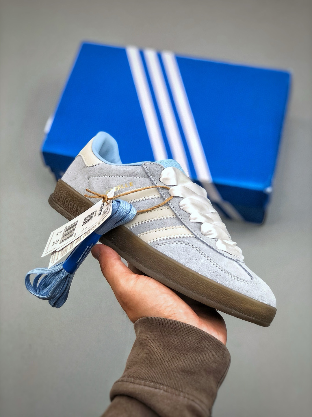 Adidas Gazelle Indoor Trainers: Low-Top, Retro, Versatile, and Comfortable 5 cmp i1746387344362 1319 0 3