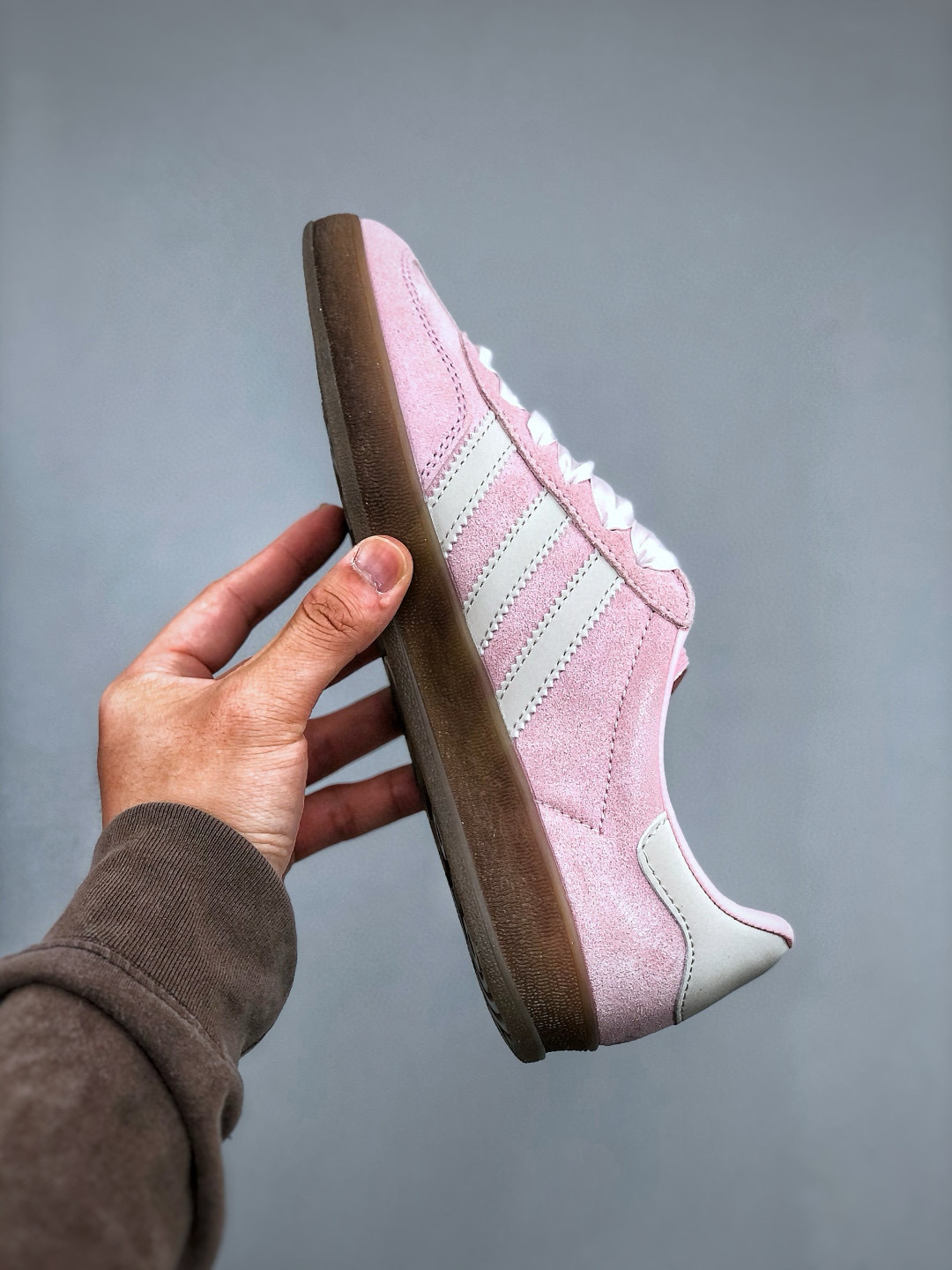 Adidas Gazelle Indoor Trainers: Low-Top, Retro, Versatile, and Comfortable 3 cmp i1746387344374 969 0 1