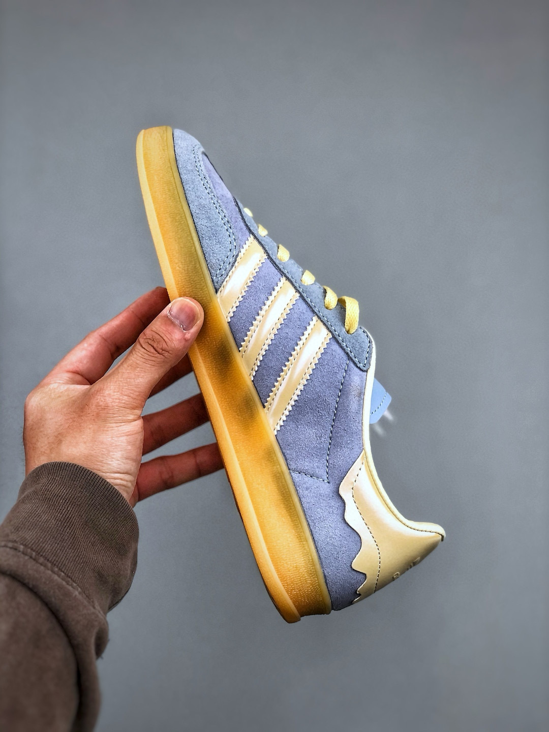 Adidas Originals Gazelle Indoor: Retro Red Suede Sneakers 6 cmp i1746387474410 2741 0 4
