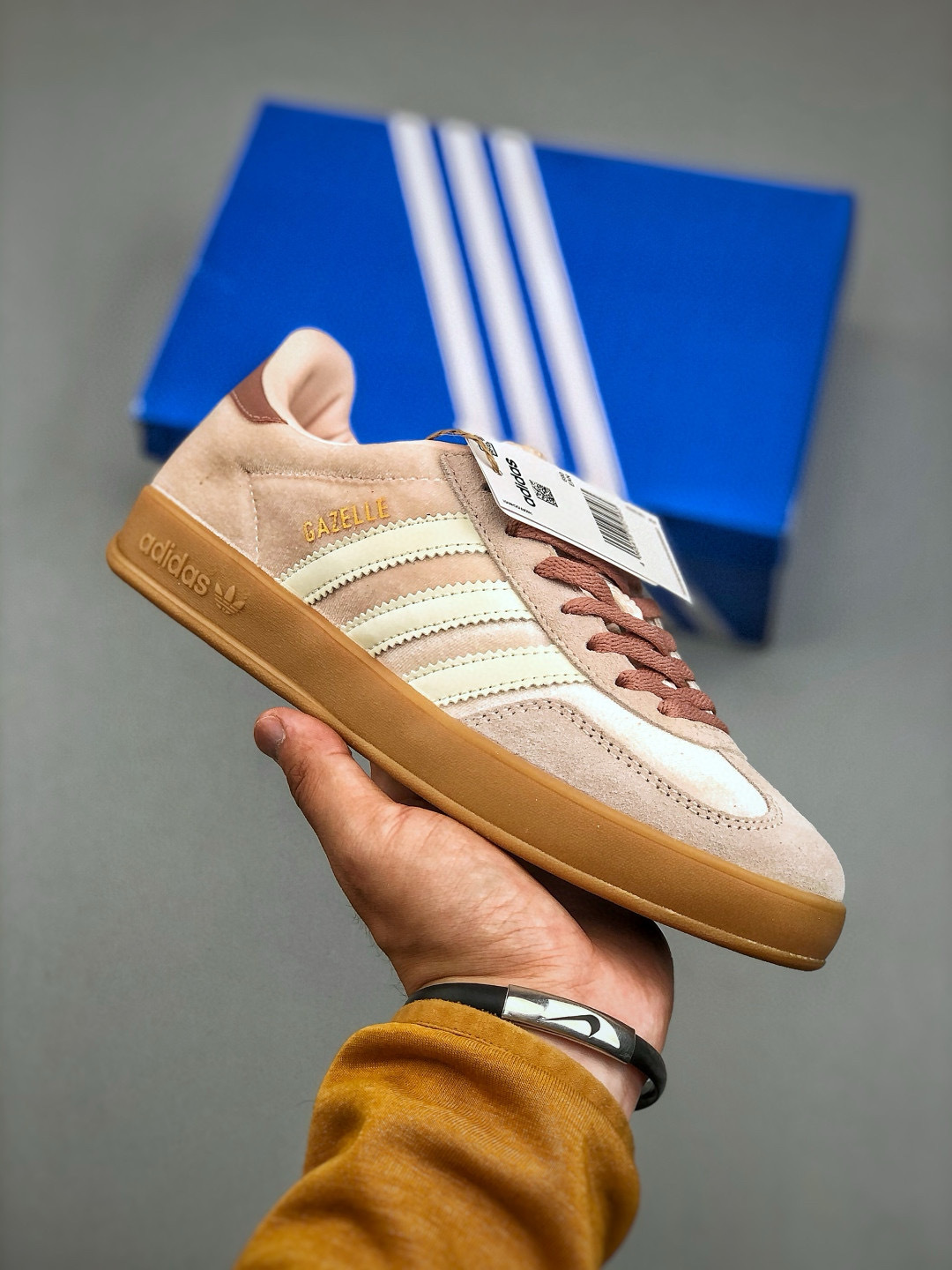 Adidas Originals Gazelle Indoor Sneakers - Retro Style, Modern Comfort 2 cmp i1746480088215 9597 0 0