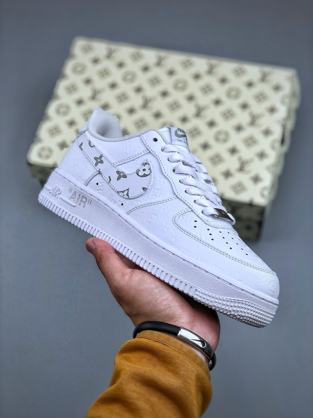 Nike Air Force 1 '07 x Louis Vuitton: Low-Top Casual Sneakers 5 cmp i1746480120285 1932 0 3