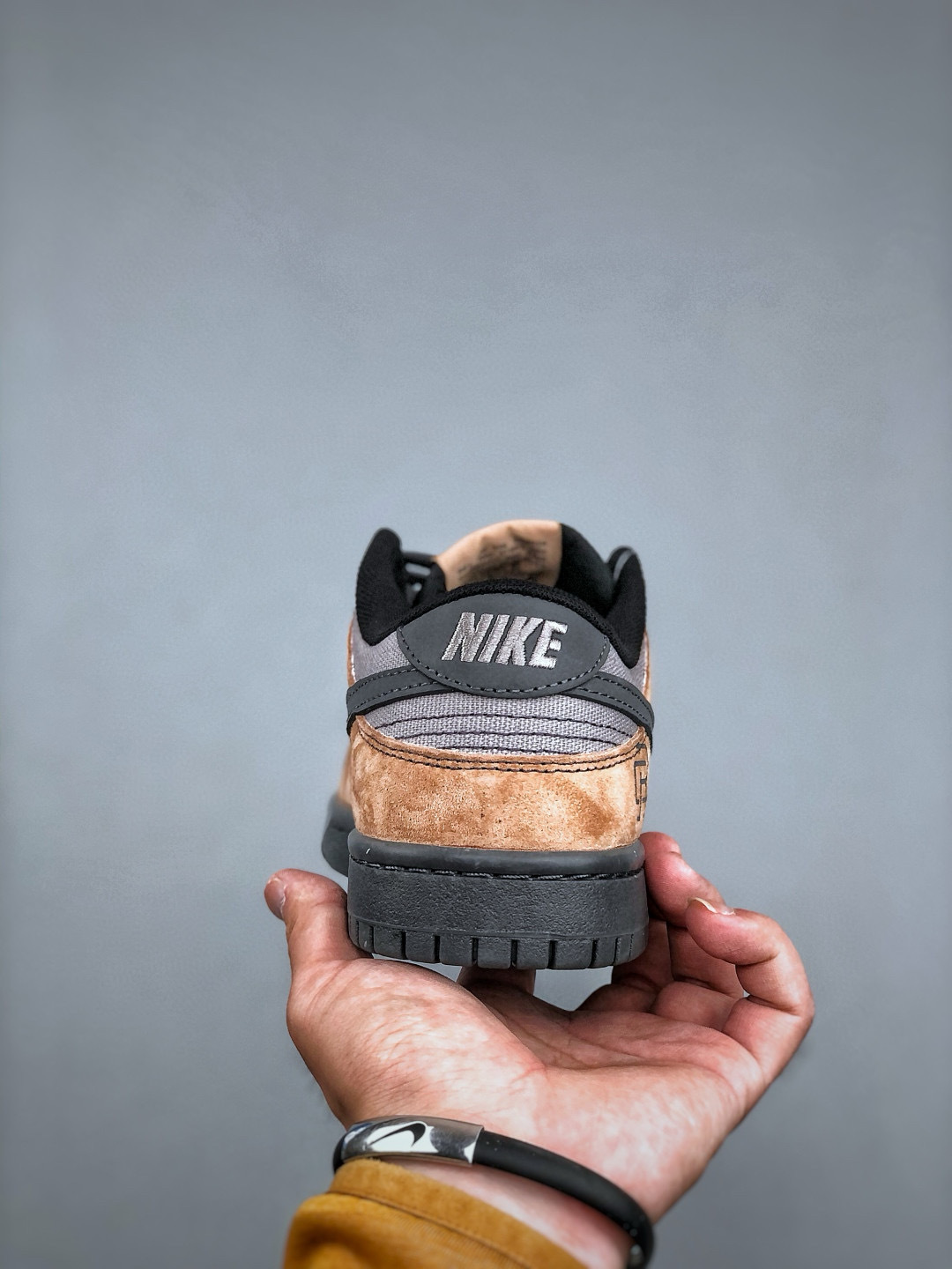 Nike SB Dunk Low x Stussy Sneakers - Brown/Green, Premium Leather Comfort 7 cmp i1746552821950 8563 0 5