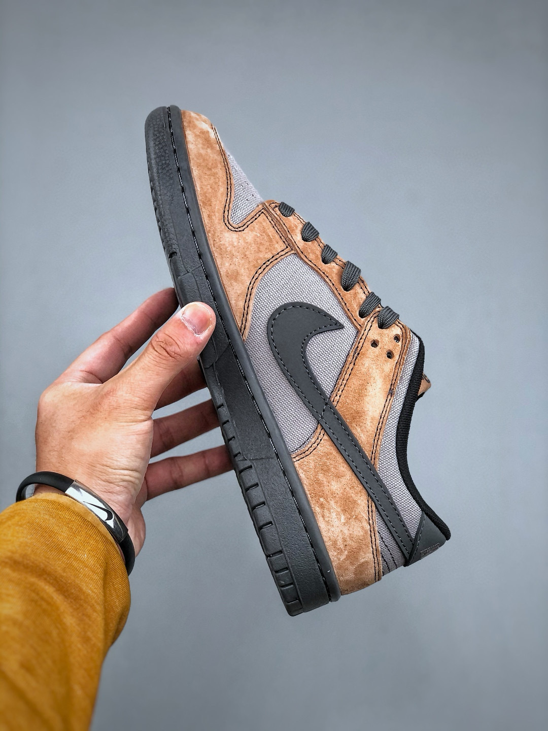 Nike SB Dunk Low x Stussy Sneakers - Brown/Green, Premium Leather Comfort 6 cmp i1746552821959 2076 0 4