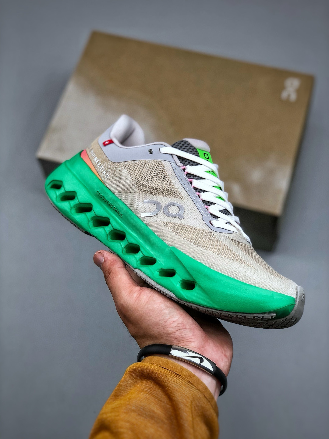 On Running Cloudsurfer Next Lightweight Comfort Multifunctional Sneakers 5 cmp i1746637347665 2303 0 3