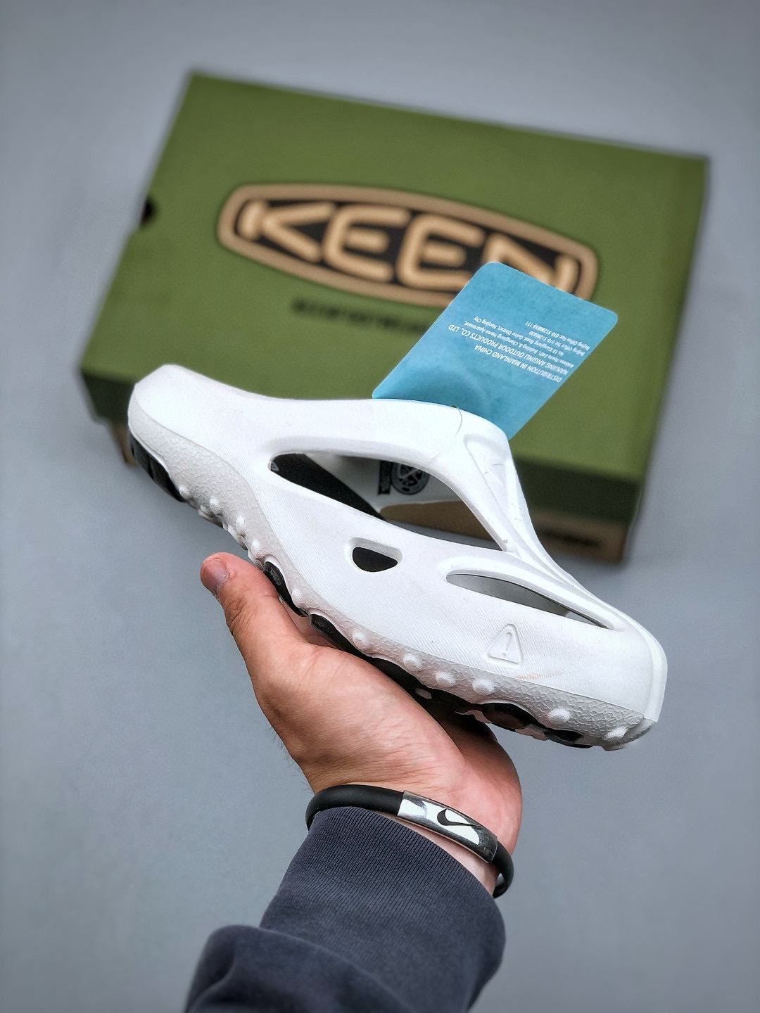 KEEN Shanti EVA Clogs: Lightweight, Quick-Drying, and Slip-Resistant Outdoor Shoes 5 cmp i1746817542729 8612 0 3
