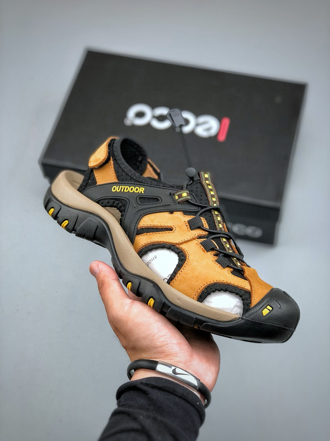 ECCO Men's Outdoor Leather Sandals: Comfortable and Durable for Adventure 2 cmp i1746990884799 2176 0 0
