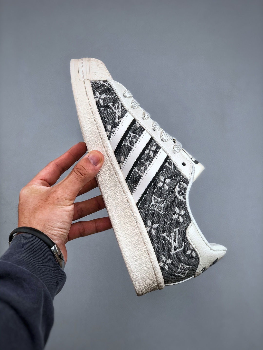 Adidas Originals Superstar Stussy Collab White Brown Shell Toe Sneakers 6 cmp i1747068206114 3578 0 4