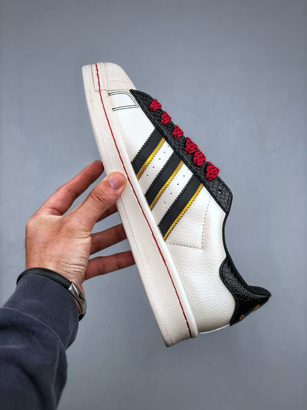 Adidas Originals Superstar Supreme Collab White Black Shell Toe Shoes 6 cmp i1747068233762 9261 0 4