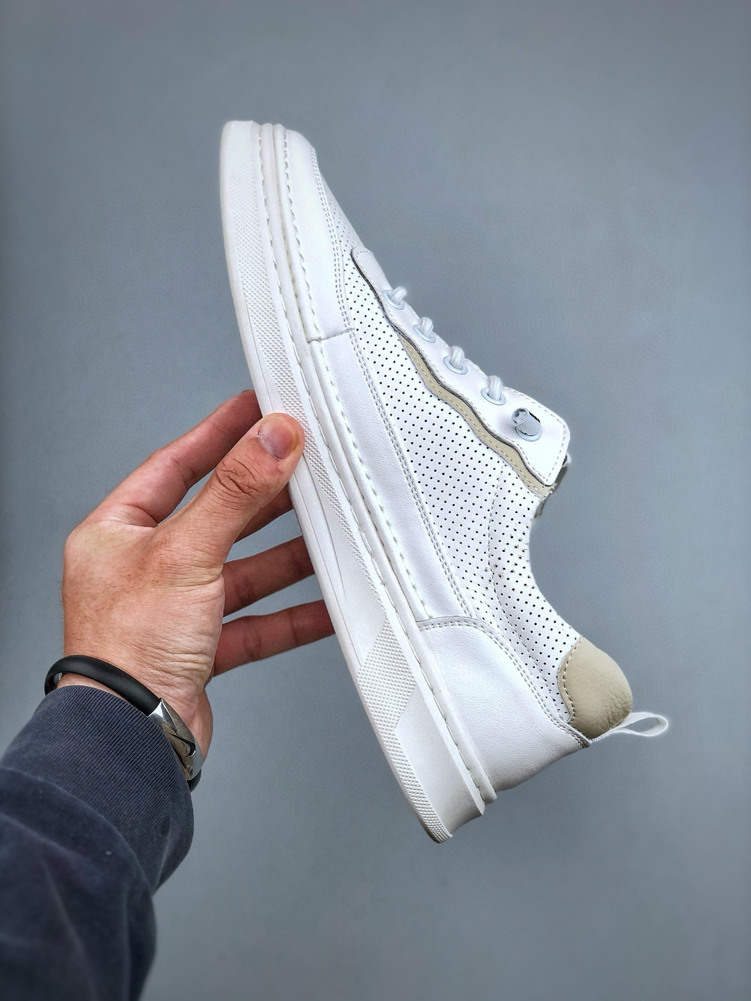 ECCO Men's Breathable Lightweight Lace-Up Sneakers - Versatile & Comfortable 6 cmp i1747156291363 3562 0 4