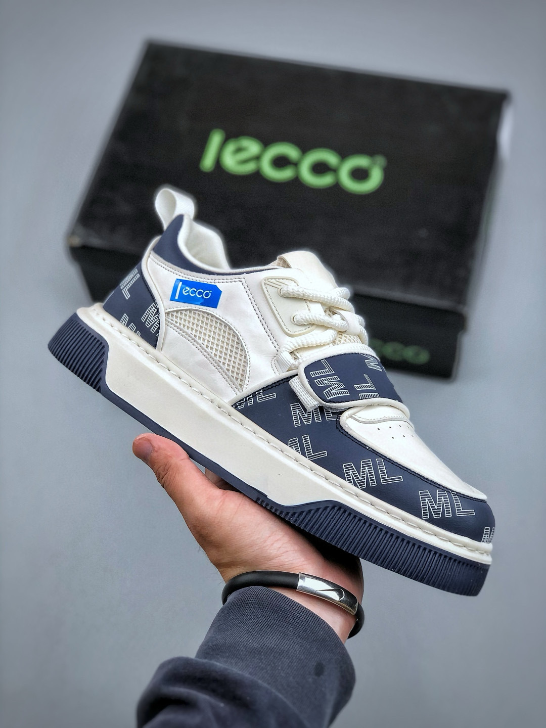 ECCO Men's Lightweight Breathable Lace-Up Casual Running Sneakers 2 cmp i1747156321008 8537 0 0