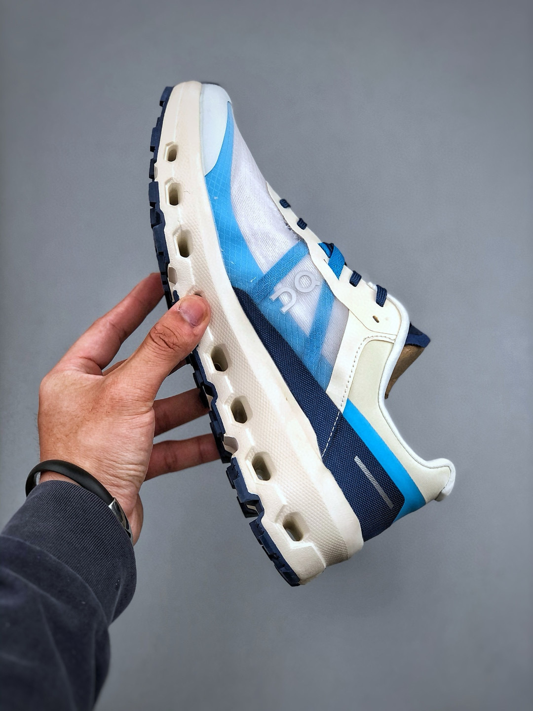 On Cloudvista 2 Lightweight Running Shoes with CloudTec Cushioning 6 cmp i1747156463326 492 0 4