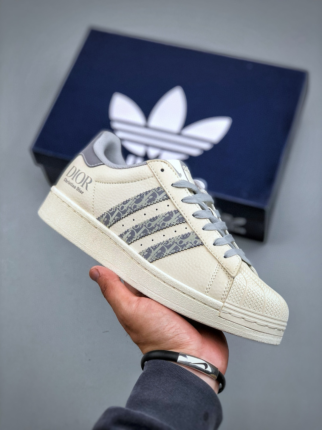 AD Originals Superstar x PEACEMINUSONE White Grey Leather Sneakers 5 cmp i1747156882769 9168 0 3