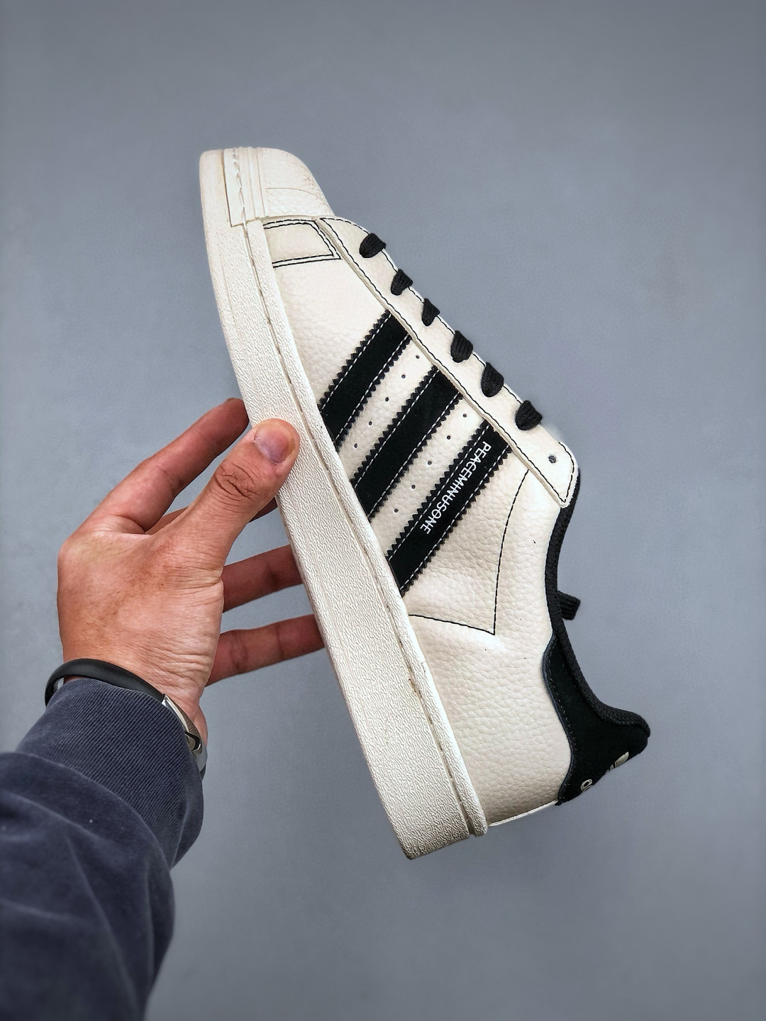 AD Originals Superstar x PEACEMINUSONE White Grey Leather Sneakers 3 cmp i1747156882784 3934 0 1