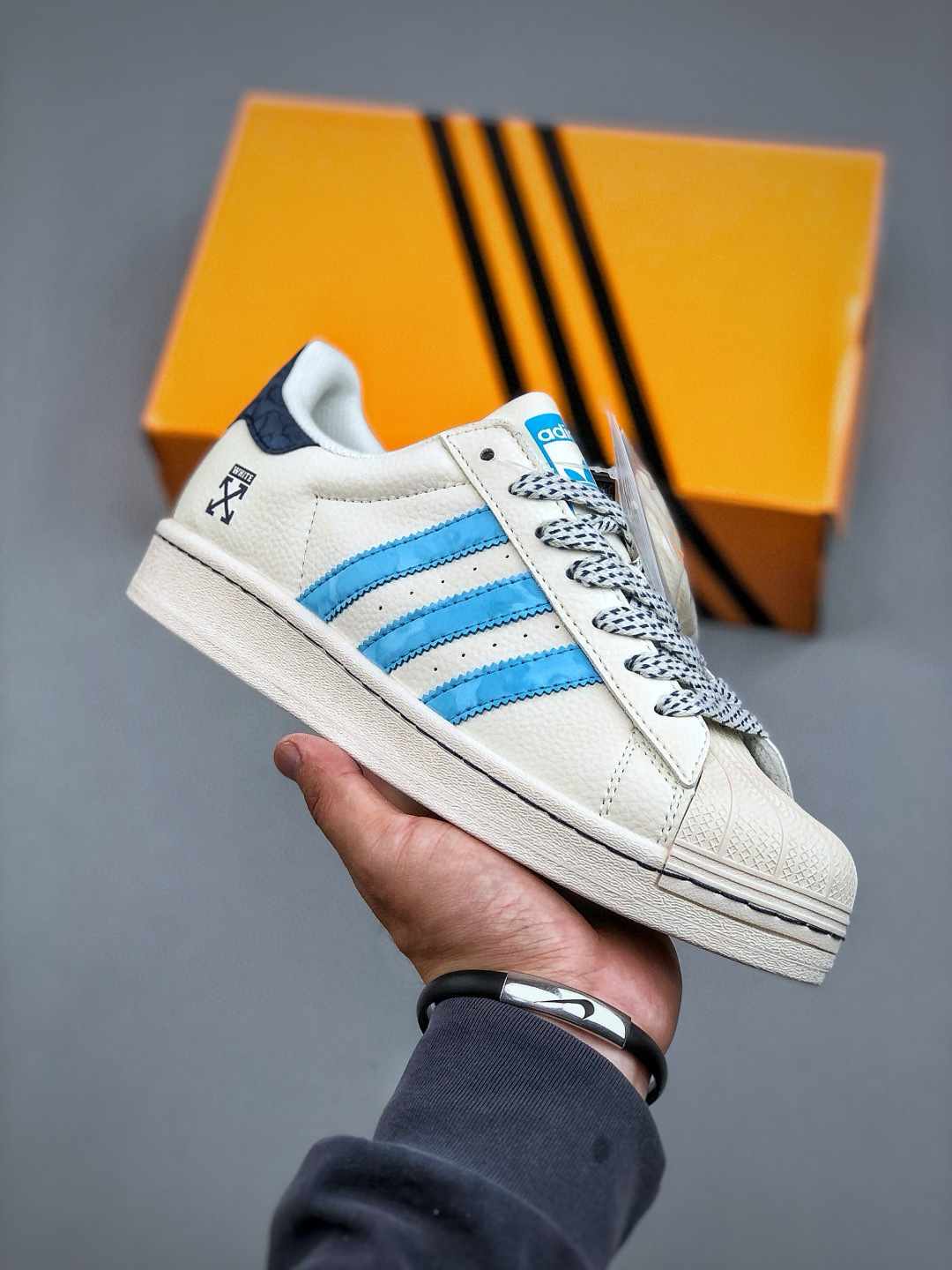 Adidas Originals Superstar x Supreme White Blue Leather Sneakers HS3069 2 cmp i1747156923140 2983 0 0