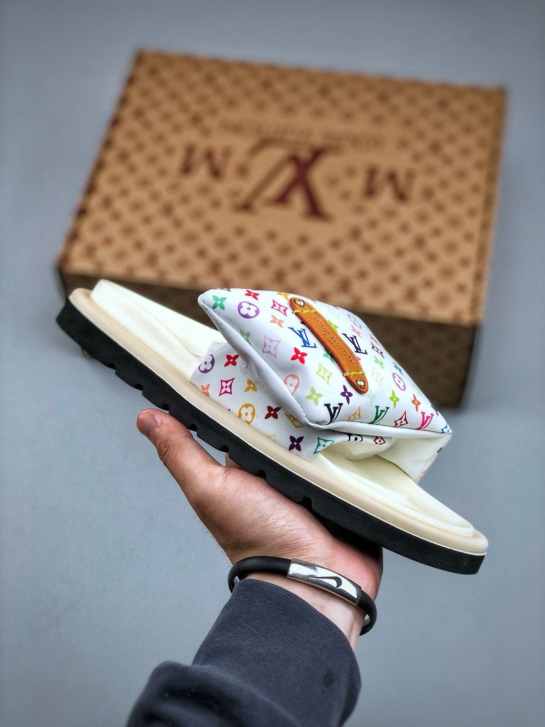 Louis Vuitton x Takashi Murakami Leather Round Toe Women's Slides Sandals 5 cmp i1747157048351 7540 0 3