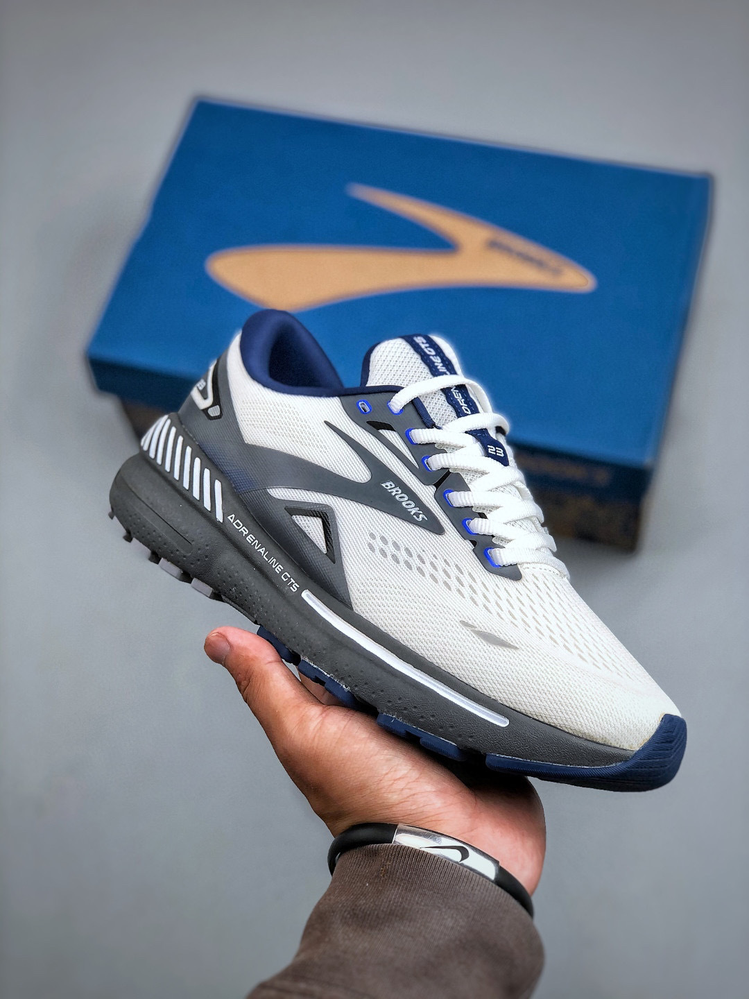 Brooks Adrenaline GTS 23 Men's Running Shoe - Lightweight Comfort