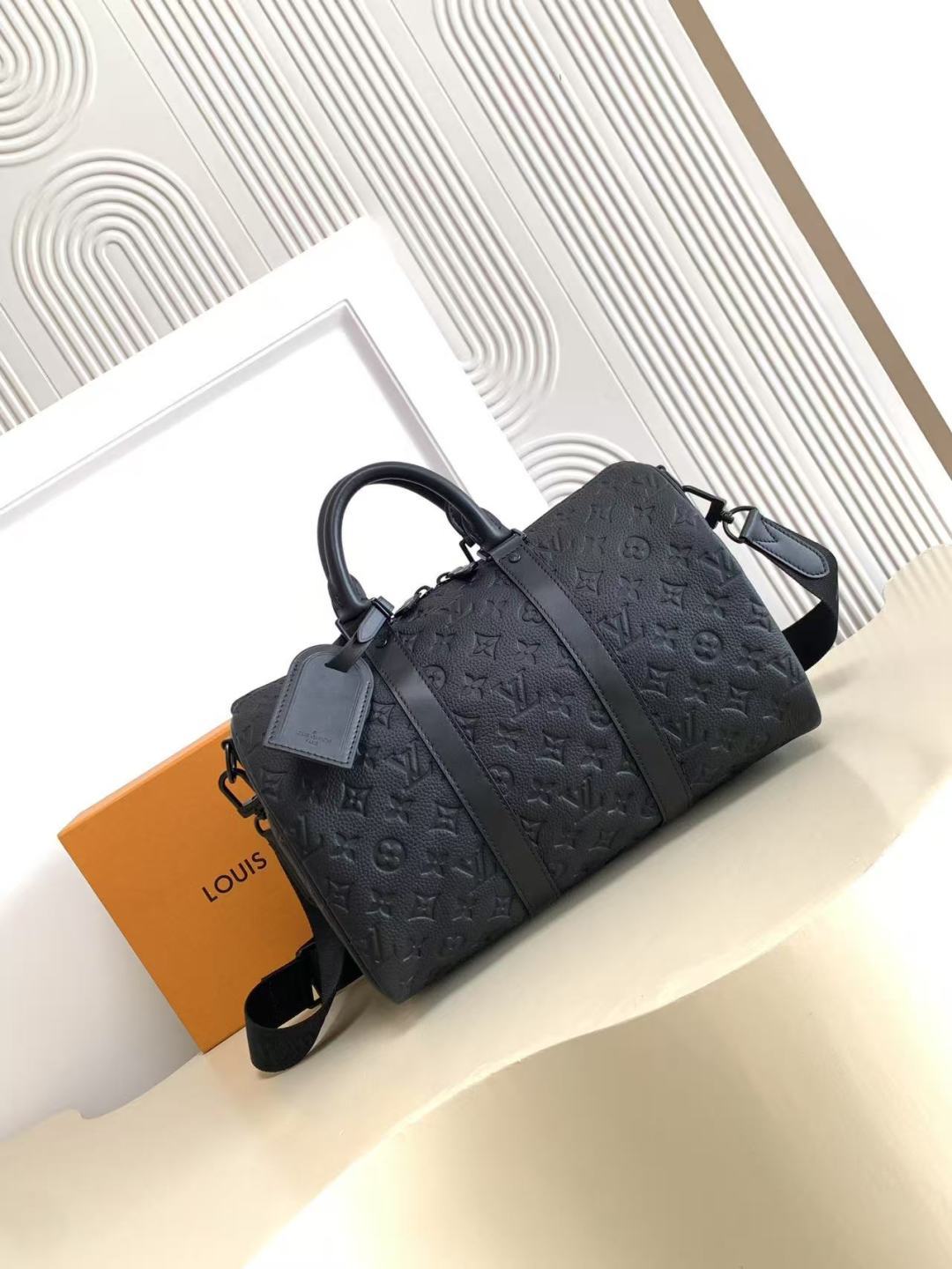 P540 [chip dinámico 163c01] M22765 tapa a presión negra single original [toma real de fondo exclusiva] El bolso Keepall…