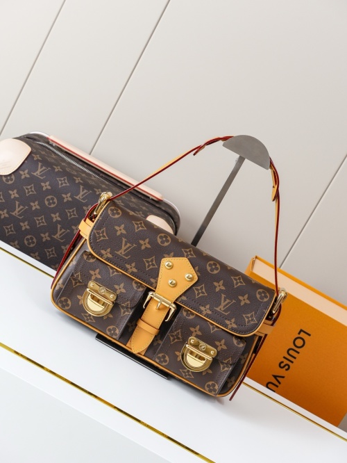 Louis Vuitton Monogram Manhattan Shoulder Bag Vintage Crossbody Purse 1 Louis Vuitton Monogram Manhattan Shoulder Bag Vintage Crossbody Purse