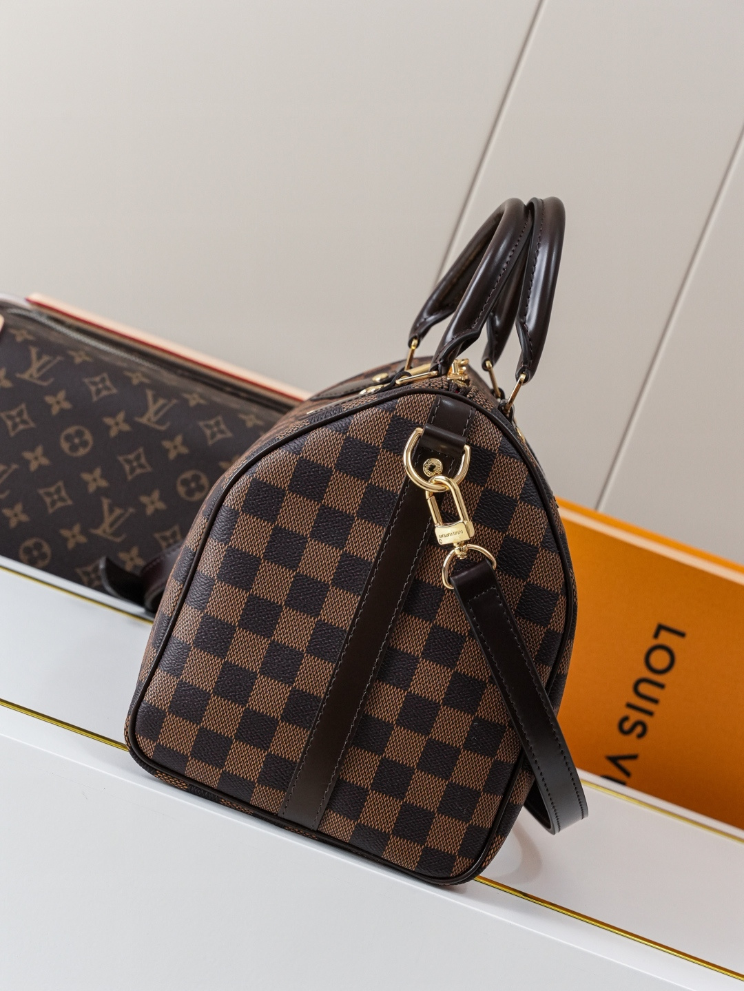 Louis Vuitton 动态163c01芯片N40590啡格30 （新版五金） M41112啡格30【独家背景 】Speedy 系列手袋原为 1930 年代的旅行者而设计
