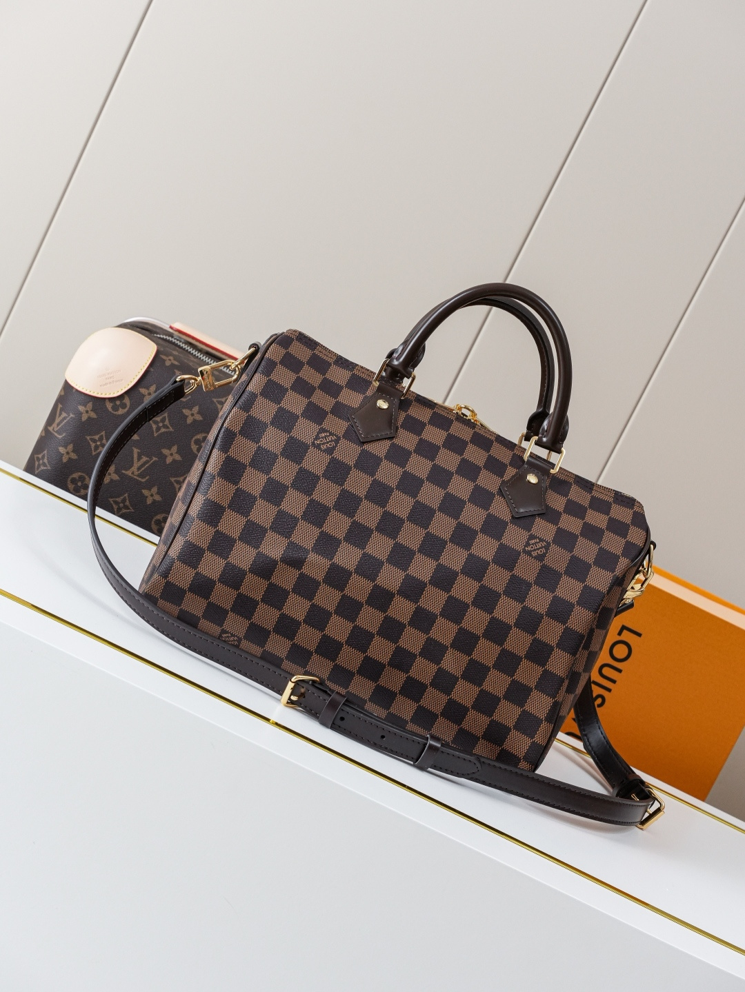 Louis Vuitton 动态163c01芯片N40590啡格30 （新版五金） M41112啡格30【独家背景 】Speedy 系列手袋原为 1930 年代的旅行者而设计