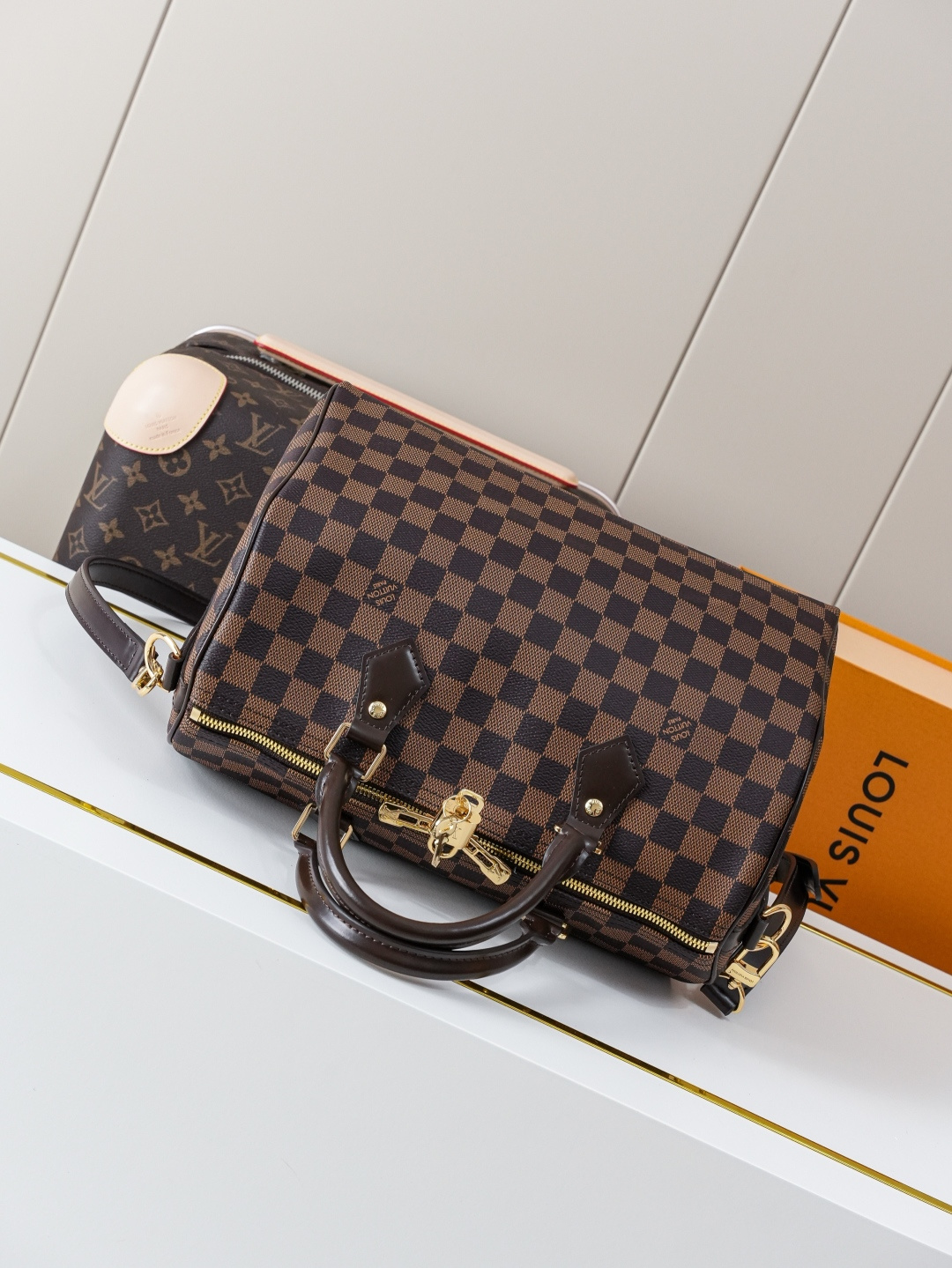 Louis Vuitton 动态163c01芯片N40590啡格30 （新版五金） M41112啡格30【独家背景 】Speedy 系列手袋原为 1930 年代的旅行者而设计