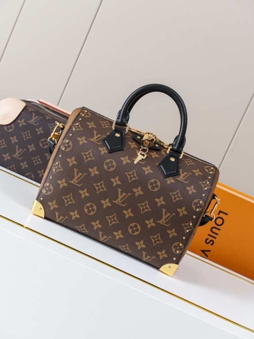 Louis Vuitton Trunk Speedy 25 Monogram Canvas Handbag, 27 x 20 x 15 cm 1 Louis Vuitton Trunk Speedy 25 Monogram Canvas Handbag, 27 x 20 x 15 cm