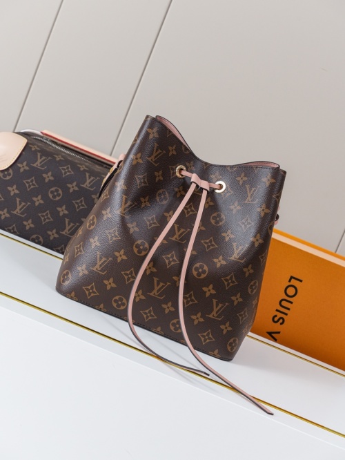 Louis Vuitton NéoNoé Bucket Bag Monogram Canvas with Leather Trim, 26 x 26 x 17.5 cm 1 Louis Vuitton NéoNoé Bucket Bag Monogram Canvas with Leather Trim, 26 x 26 x 17.5 cm