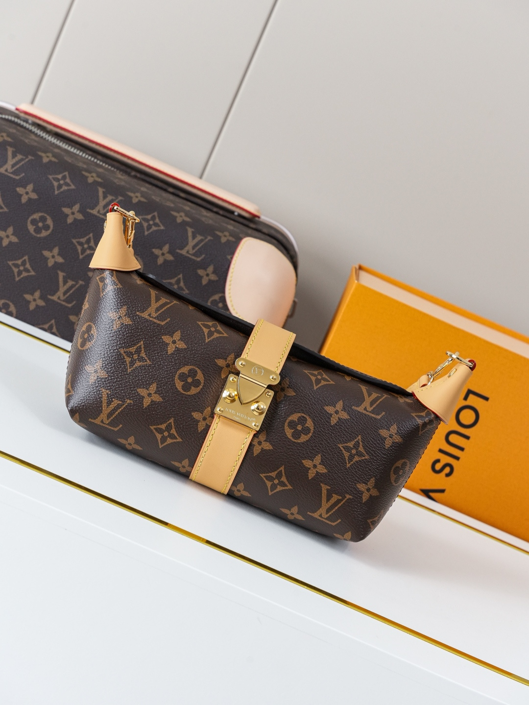 P390 [Chip dinámico 163c01] M26191 tapa para presbicia pedido original [Foto real de fondo exclusiva] Este bolso Pochet…