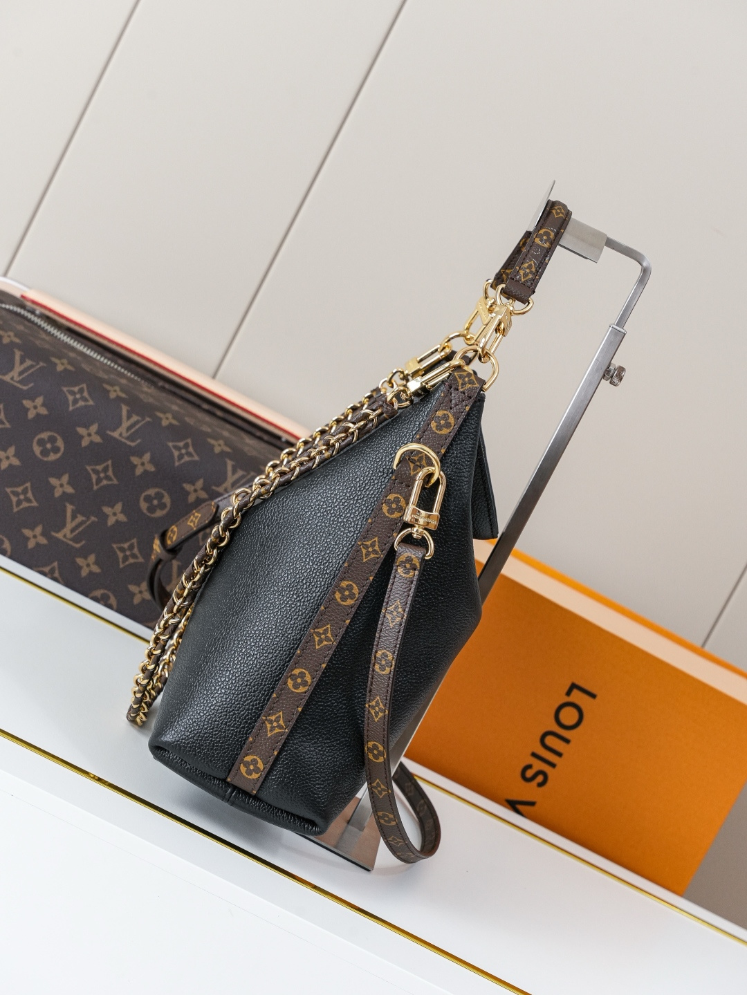 Alternative view of Handbag 10073