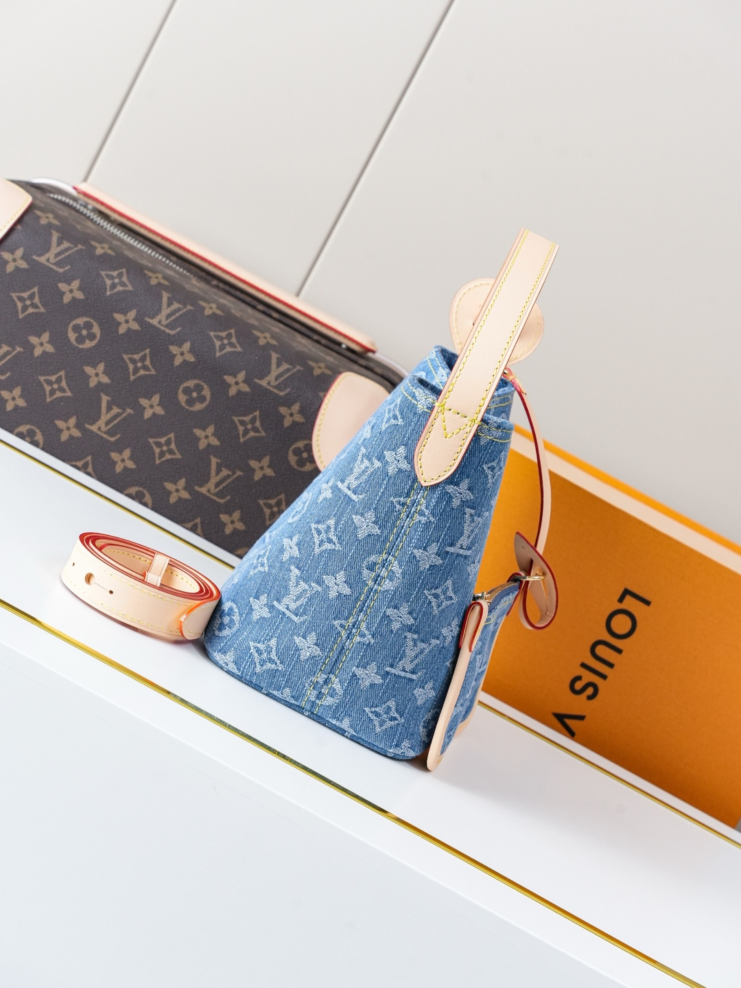 Alternative view of Handbag 10545